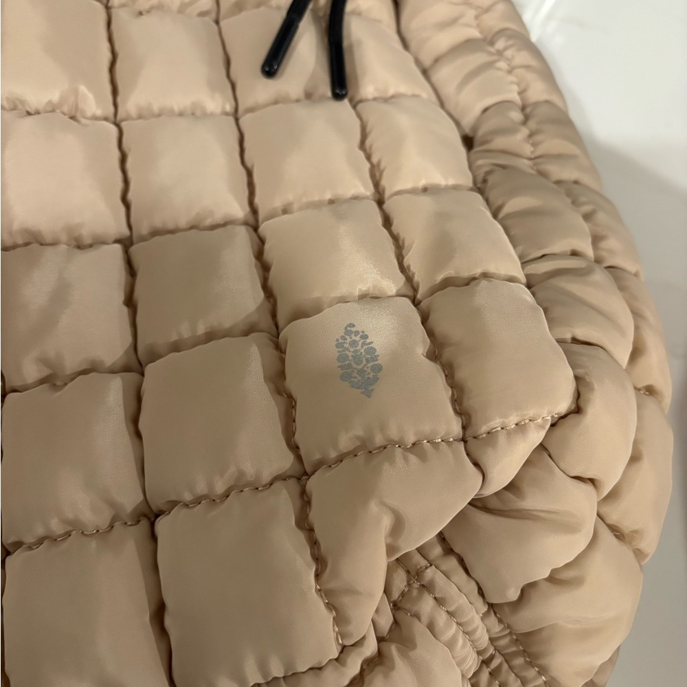 Free People Quilted Carryall Bag - Picture 6 of 13